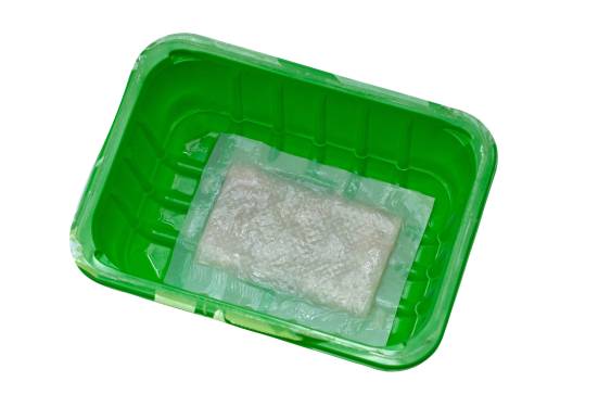 My Cat Ate Absorbent Pad Meat Tray What Should I Do? (Reviewed by Vet)